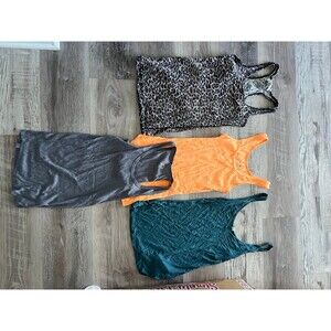 Women’s Tank Top Racerback Spaghetti Straps Lot 4 different tops